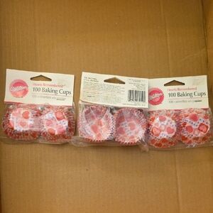 Wilton Hearts Remembered Baking Cups - Red and White